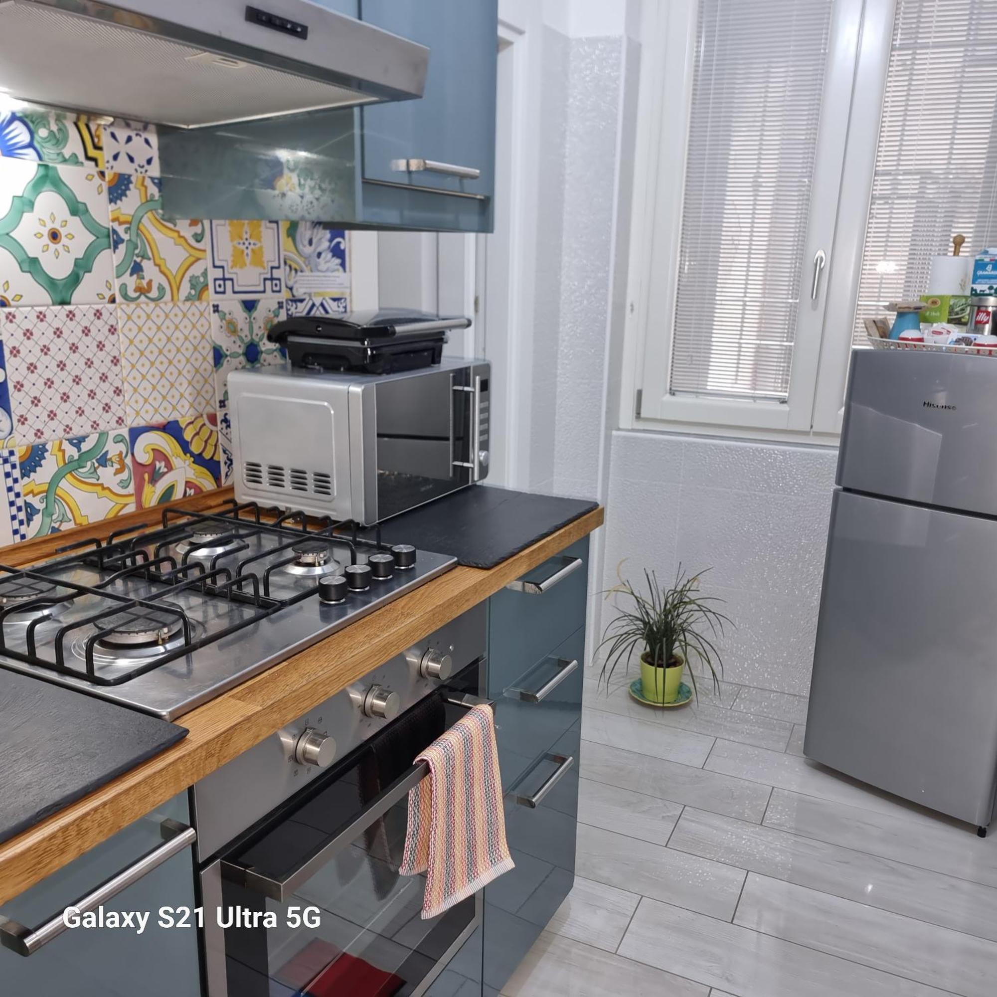 Al Teatro Verdi Luxury Apartment Salerno Zewnętrze zdjęcie