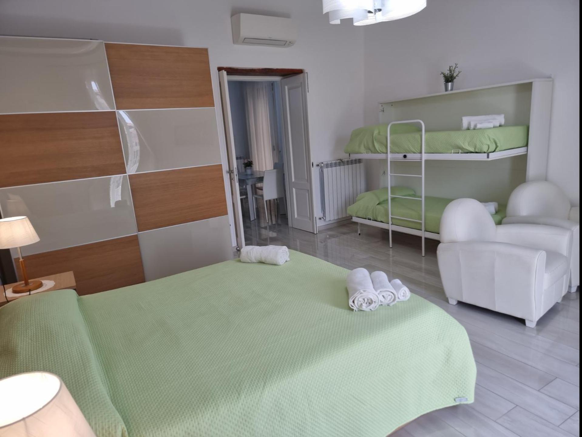 Al Teatro Verdi Luxury Apartment Salerno Zewnętrze zdjęcie