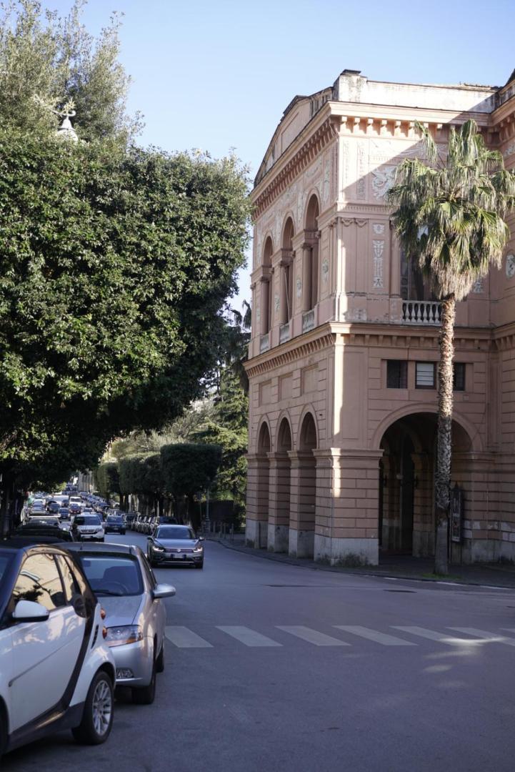 Al Teatro Verdi Luxury Apartment Salerno Zewnętrze zdjęcie