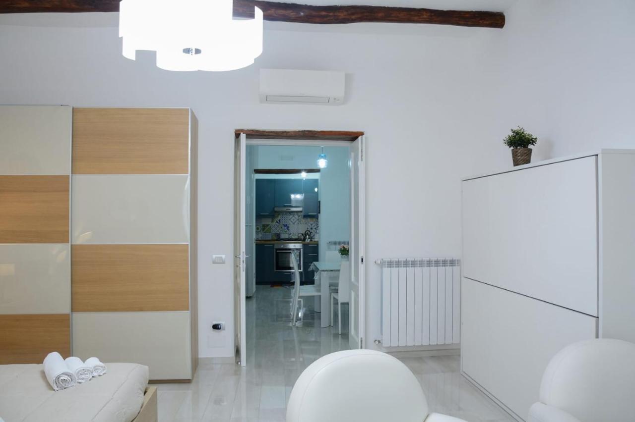 Al Teatro Verdi Luxury Apartment Salerno Zewnętrze zdjęcie