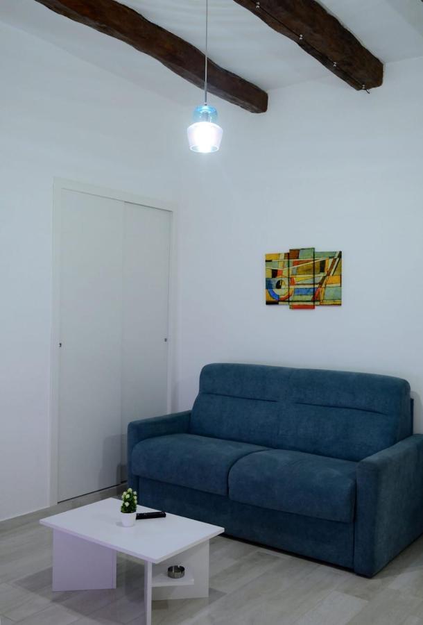 Al Teatro Verdi Luxury Apartment Salerno Zewnętrze zdjęcie